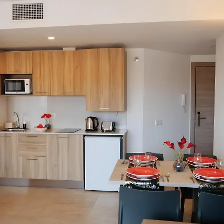 Апартаменты Marina - Sea Views In The Heart Of Lloret Льорет-де-Мар