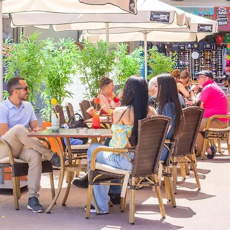 Marina - Sea Views In The Heart Of Lloret Апартаменты *